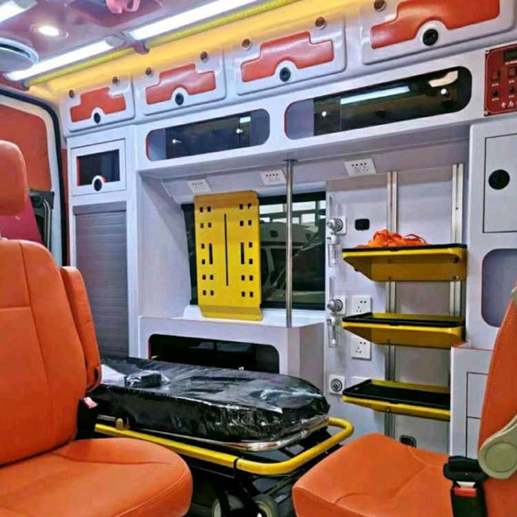 雷州长途救护车护送病人租赁价格